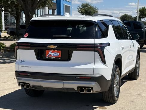 Certified 2026 Chevrolet Traverse LT FWD image 5
