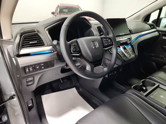 Certified 2025 Honda Odyssey Touring image 12