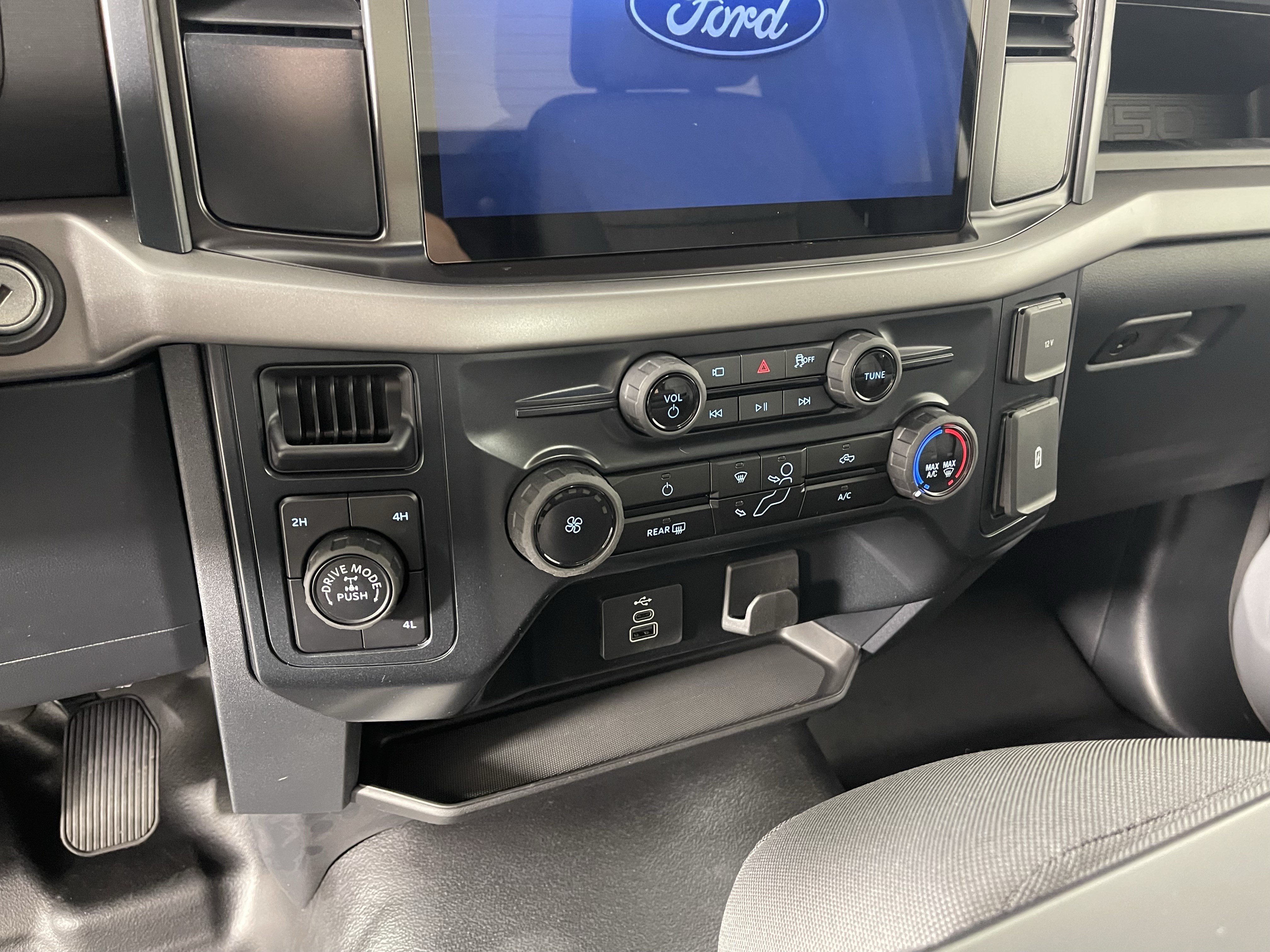 New 2026 Ford F150 XL w/ Equipment Group 103A High AWD/4WD image 18