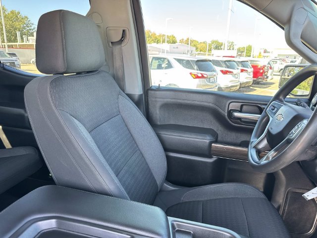Used 2020 Chevrolet Silverado 1500 LT AWD/4WD image 13