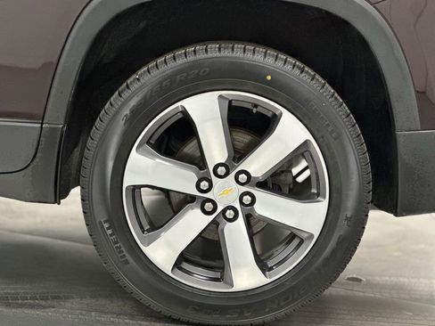 Used 2020 Chevrolet Traverse LT w/ LT Premium Package FWD image 29