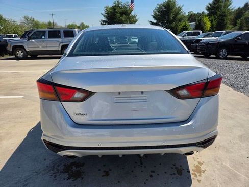 Used 2022 Nissan Altima 2.5 SV w/ SV Premium Package AWD/4WD image 14