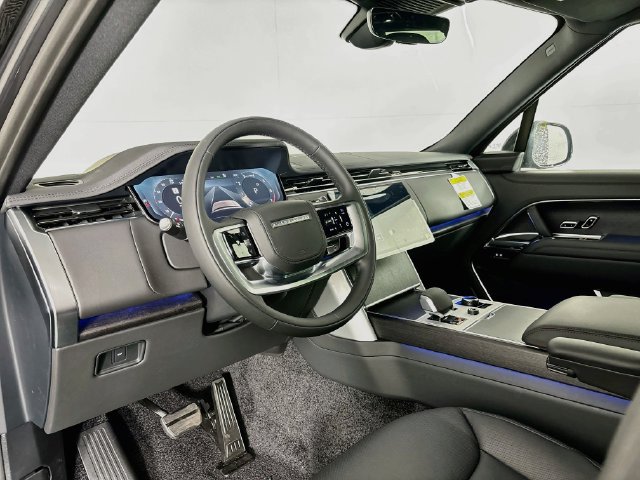 New 2027 Land Rover Range Rover Long Wheelbase SE AWD/4WD image 9