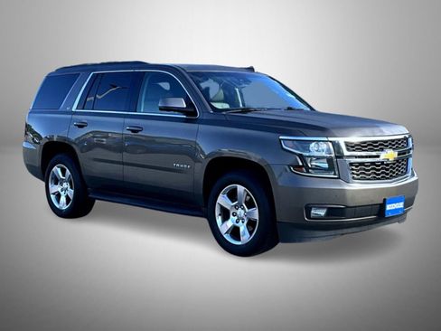 Used 2016 Chevrolet Tahoe LT w/ Luxury Package AWD/4WD image 3