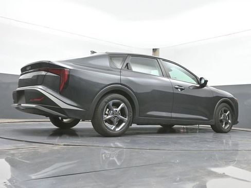 Used 2025 Kia K4 FWD image 40