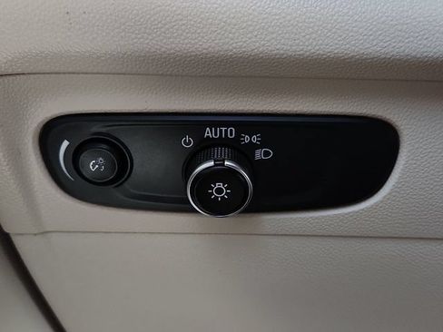 Certified 2023 Buick Envision Preferred FWD image 21