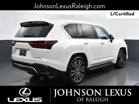 Used 2025 Lexus LX 700h Luxury AWD/4WD image 9