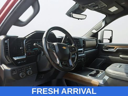 Used 2024 Chevrolet Silverado 2500 High Country w/ Technology Package AWD/4WD image 21