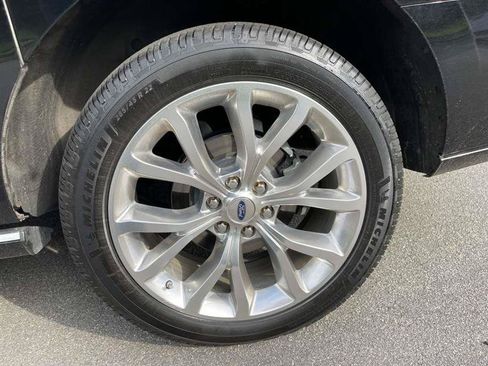 Used 2018 Ford Expedition Max Platinum AWD/4WD image 96