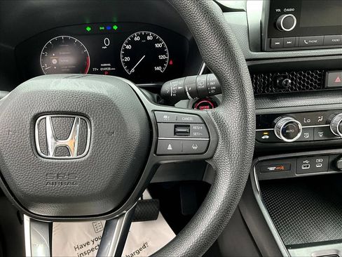 Used 2025 Honda CR-V EX image 12