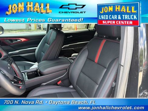 Used 2025 Chevrolet Traverse RS AWD/4WD image 21