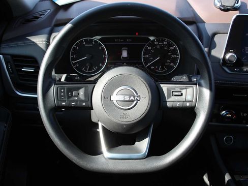 Used 2023 Nissan Rogue SV FWD image 34