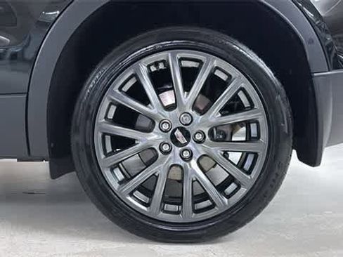 Used 2019 Cadillac XT4 Premium Luxury w/ Technology Package image 12