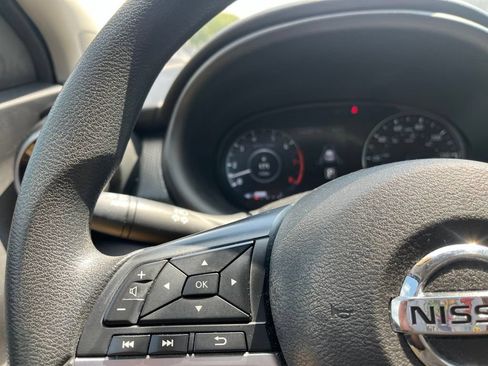 Used 2021 Nissan Kicks SV FWD image 13