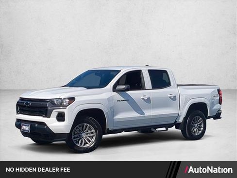 Used 2025 Chevrolet Colorado LT AWD/4WD image 1