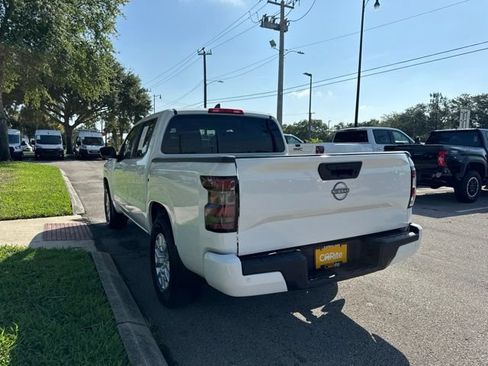 Used 2022 Nissan Frontier SV w/ Technology Package RWD image 5