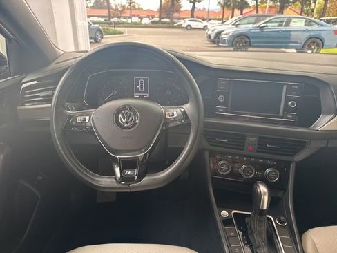 Used 2020 Volkswagen Jetta R-Line w/ R-Line Cold Weather Package image 19