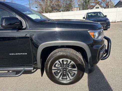 Used 2022 Chevrolet Colorado Z71 image 2