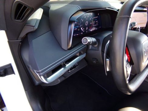 Used 2021 Chevrolet Corvette Stingray Preferred Cpe w/ Z51 Performance Package image 15