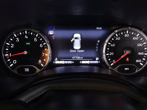 Used 2023 Jeep Renegade Latitude image 4