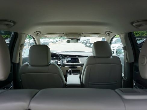 Used 2022 Cadillac XT4 Luxury w/ Cold Weather Package FWD image 58