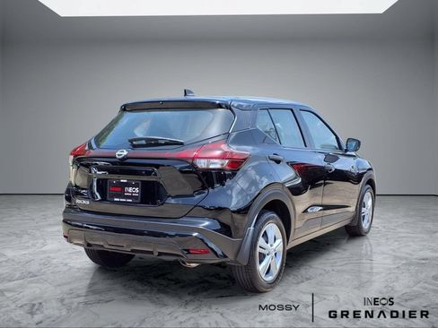 Used 2024 Nissan Kicks S FWD image 7