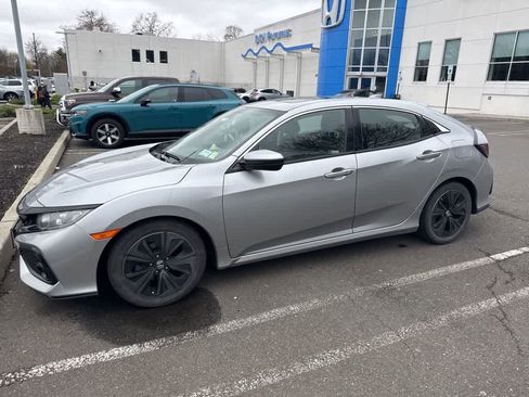 Used 2018 Honda Civic EX image 3