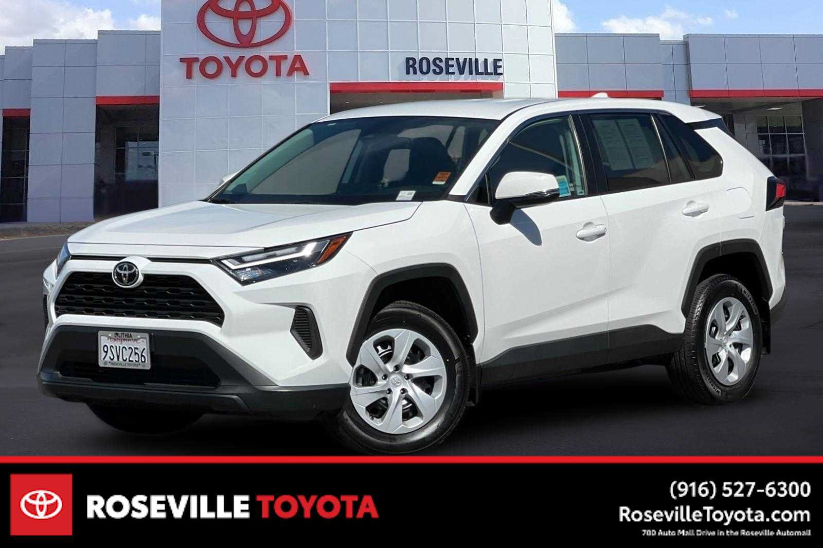 Certified 2025 Toyota RAV4 LE AWD/4WD image 1