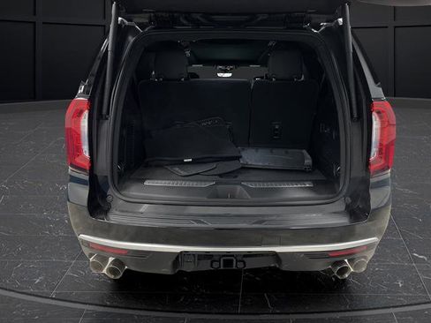 Used 2023 GMC Yukon Denali w/ Denali Reserve Package image 16