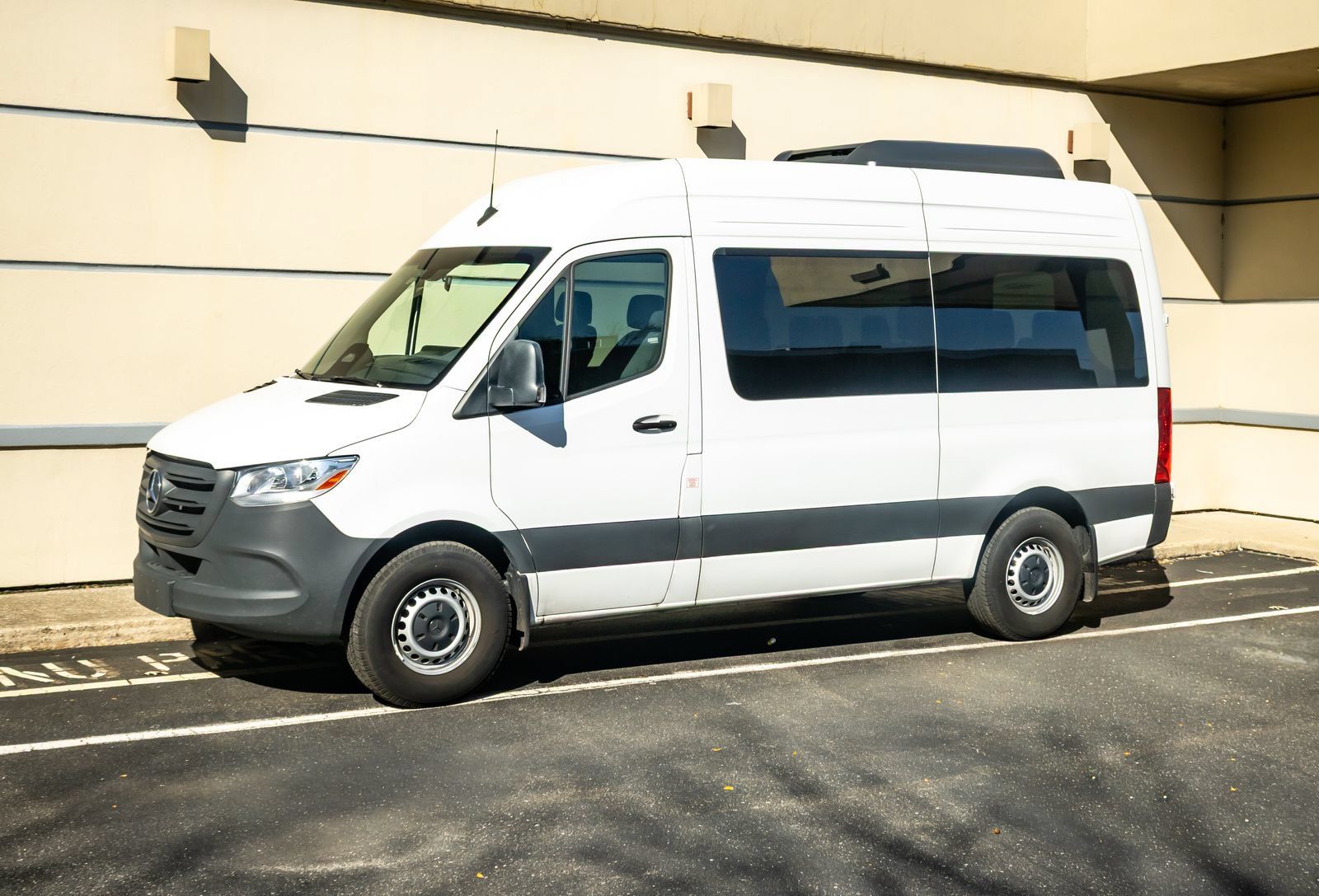 Used 2025 Mercedes-Benz Sprinter 2500 image 3