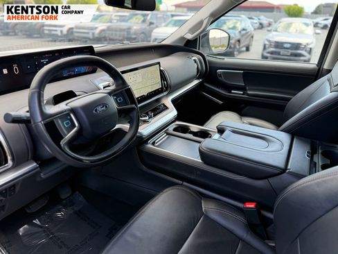 Used 2025 Ford Expedition Max Platinum AWD/4WD image 34
