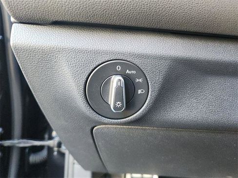 New 2025 Volkswagen Jetta Sport image 18