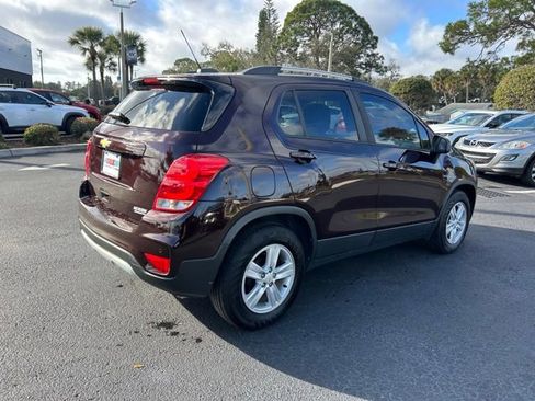 Used 2021 Chevrolet Trax LT w/ Driver Confidence Package image 6
