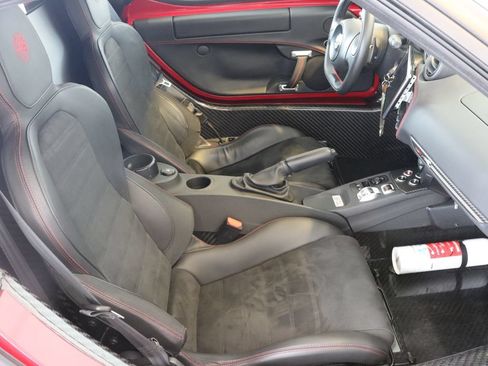 Used 2015 Alfa Romeo 4C Launch Edition w/ Convenience Group RWD image 19