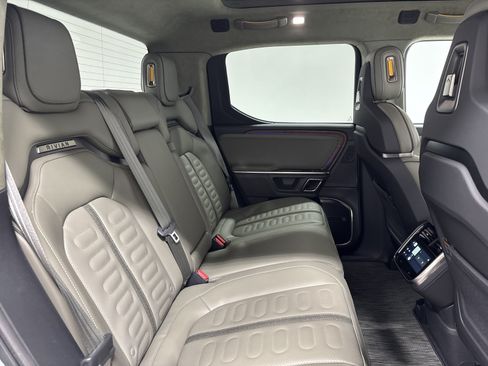 Used 2024 Rivian R1T Adventure AWD/4WD image 22