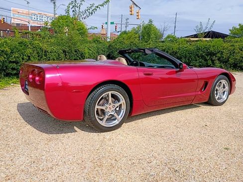 Used 2002 Chevrolet Corvette Convertible w/ Preferred Equipment Group2 RWD image 16
