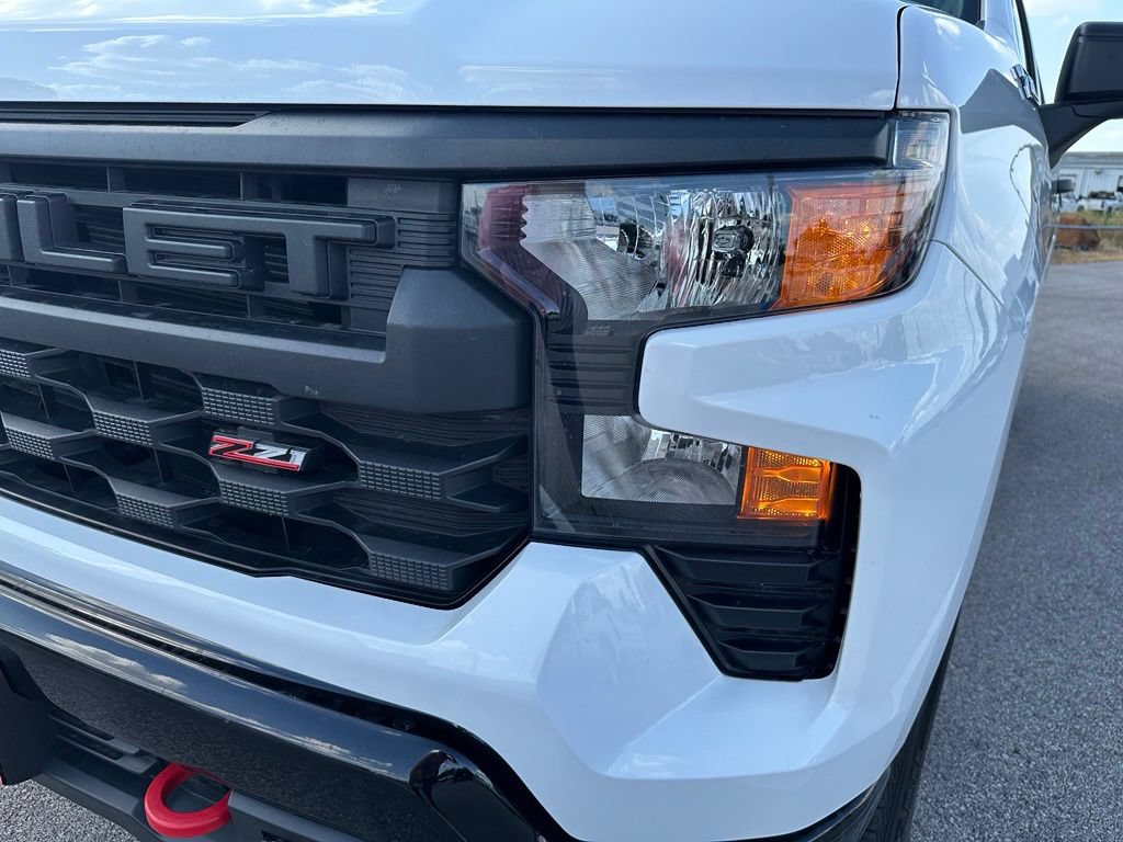 Used 2025 Chevrolet Silverado 1500 Custom Trail Boss AWD/4WD image 11