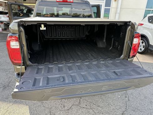 Used 2023 GMC Canyon AT4 w/ AT4 Premium Package AWD/4WD image 34