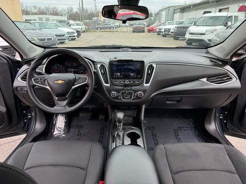 Used 2021 Chevrolet Malibu LS image 23