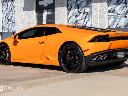Used 2015 Lamborghini Huracan LP 610-4 image 11