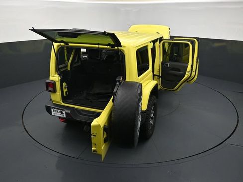 Certified 2023 Jeep Wrangler Unlimited Rubicon w/ Cold Weather Group AWD/4WD image 29
