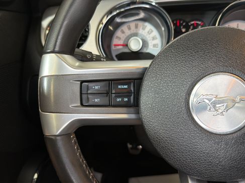 Used 2012 Ford Mustang GT Premium w/ Security Pkg RWD image 27