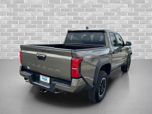 Used 2024 Toyota Tacoma TRD Off-Road AWD/4WD image 5