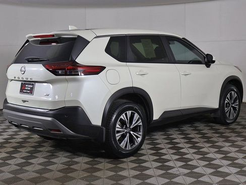 Used 2023 Nissan Rogue SV image 8