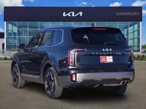 Certified 2025 Kia Telluride EX w/ EX Captain's Chair Package image 4