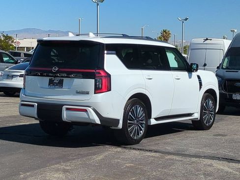 Used 2026 Nissan Armada Platinum Reserve AWD/4WD image 8