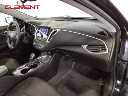 Used 2023 Chevrolet Malibu LT image 37