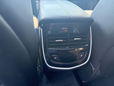 Used 2015 Cadillac XTS Luxury image 15