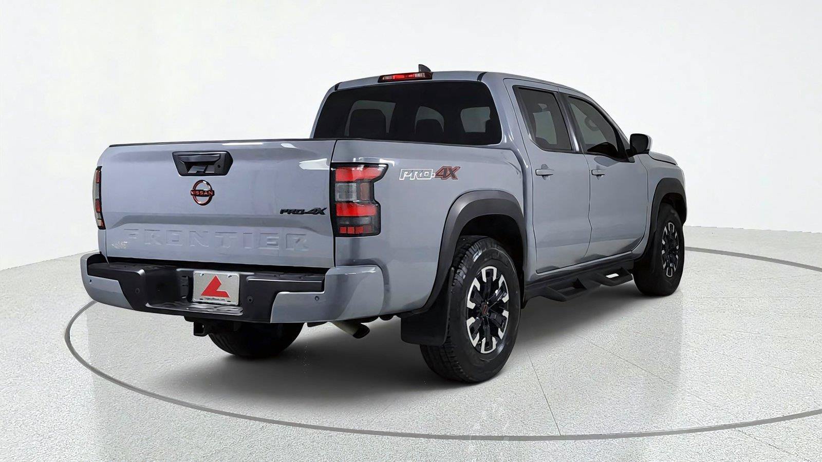 Used 2023 Nissan Frontier PRO-4X w/ Pro Convenience Package AWD/4WD image 6