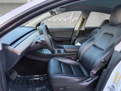 Used 2021 Tesla Model Y Long Range image 19